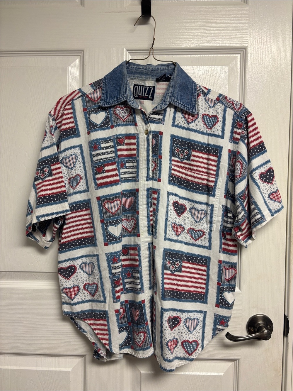 Quizz Short-Sleeve Button-Down Shirt in Red/Blue/White Patchwork